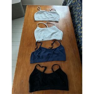 Gap bundle of women's sports bras white, black, navy XS